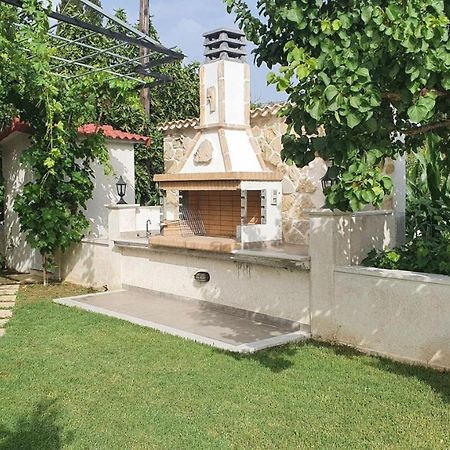 Zissis Villa & Pool 5Min Drive To Beach Kato Yerakarion ภายนอก รูปภาพ