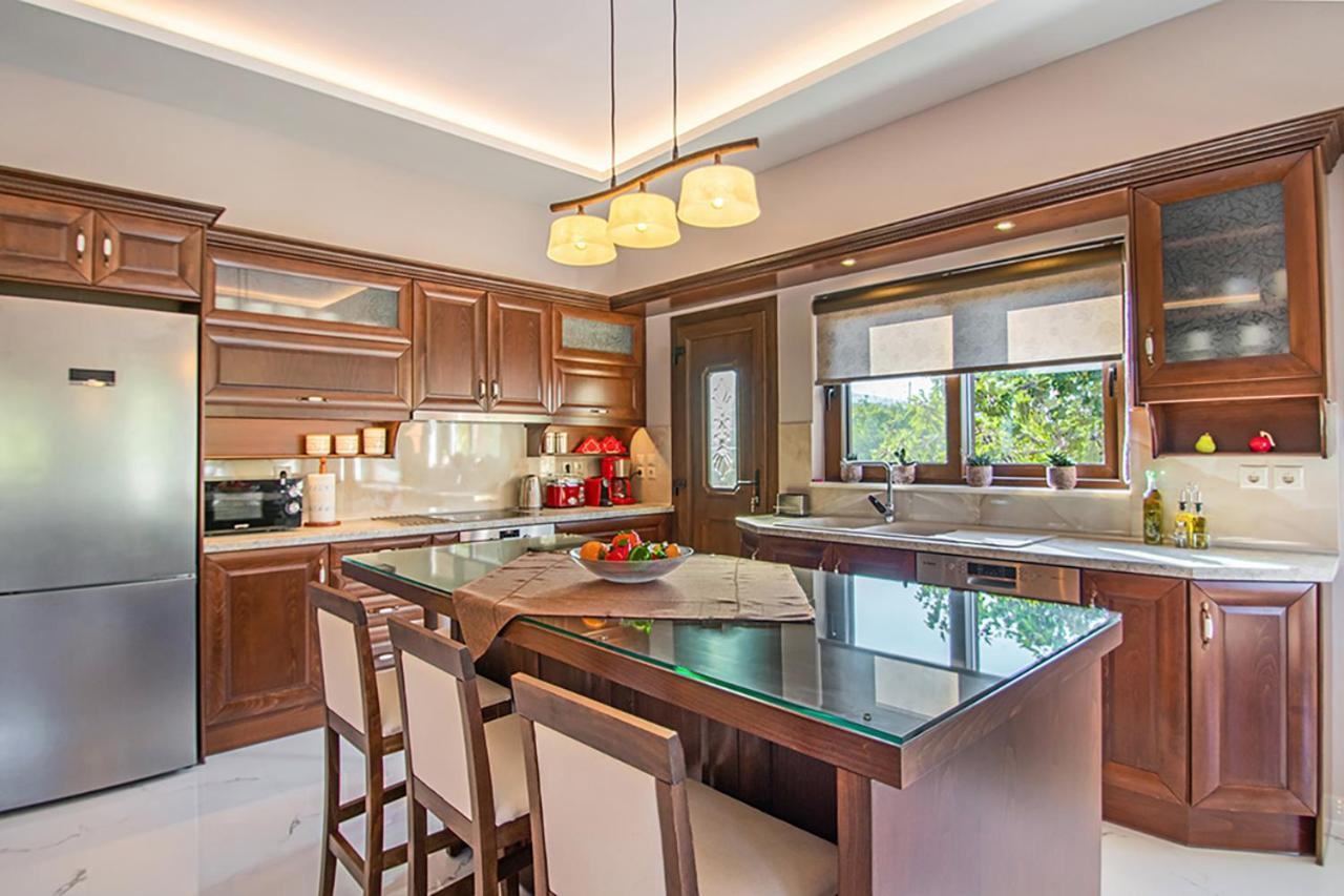 Zissis Villa & Pool 5Min Drive To Beach Kato Yerakarion ภายนอก รูปภาพ