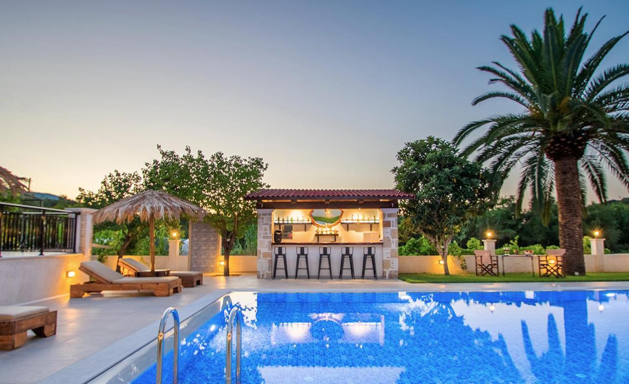 Zissis Villa & Pool 5Min Drive To Beach Kato Yerakarion ภายนอก รูปภาพ