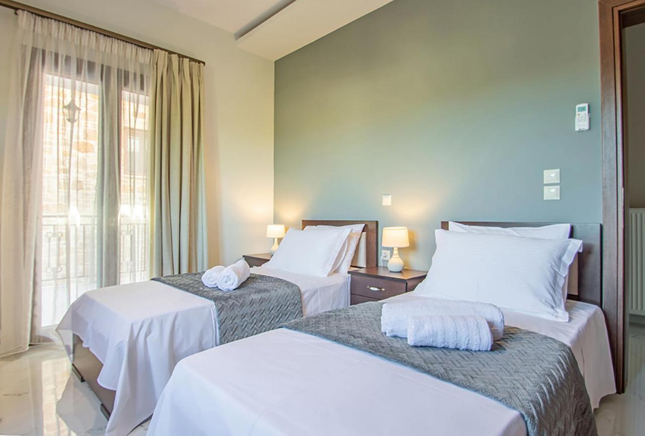 Zissis Villa & Pool 5Min Drive To Beach Kato Yerakarion ภายนอก รูปภาพ