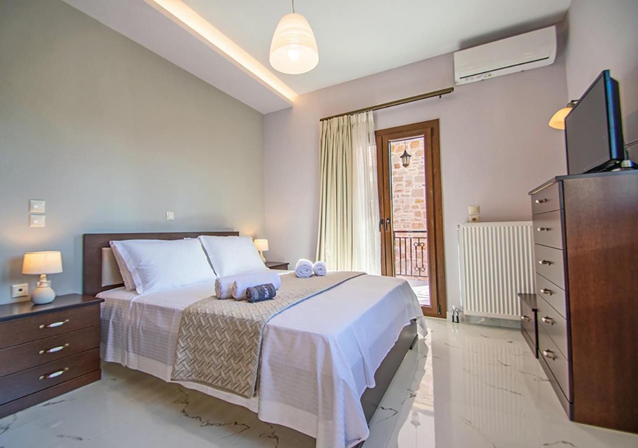 Zissis Villa & Pool 5Min Drive To Beach Kato Yerakarion ภายนอก รูปภาพ